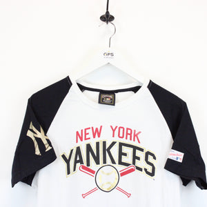 Womens MAJESTIC New York YANKEES T-Shirt White | Medium