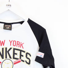 Load image into Gallery viewer, Womens MAJESTIC New York YANKEES T-Shirt White | Medium
