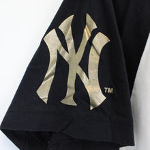 Load image into Gallery viewer, Womens MAJESTIC New York YANKEES T-Shirt White | Medium
