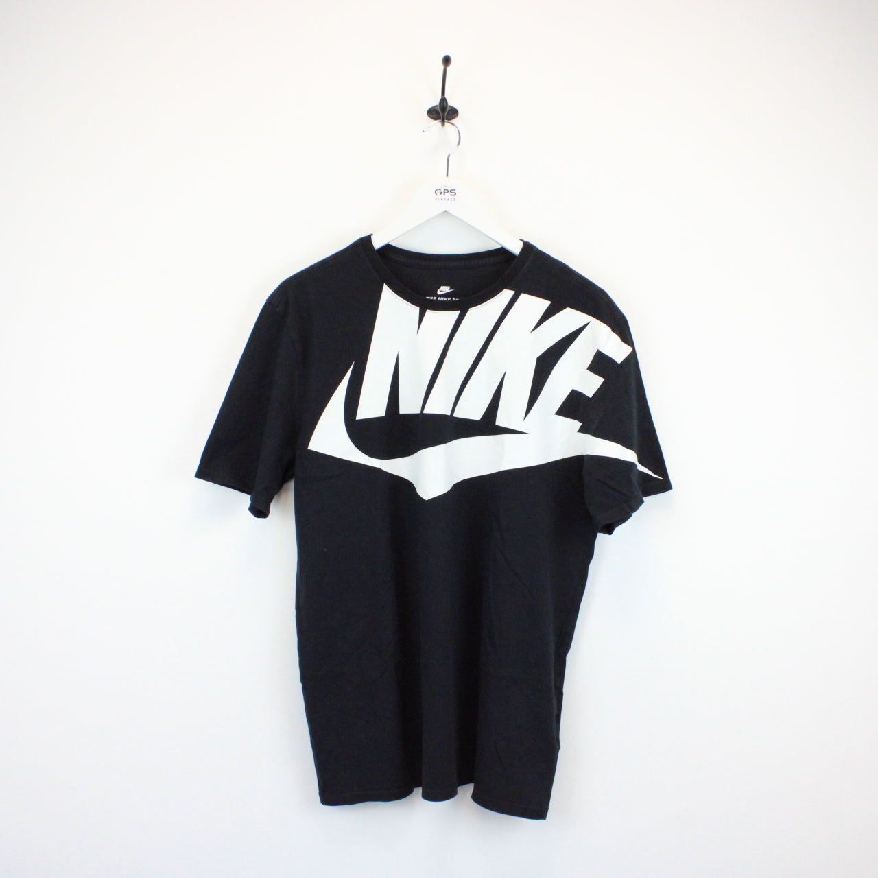 NIKE T-Shirt Black | Large