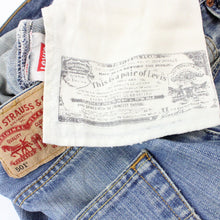 Load image into Gallery viewer, LEVIS 501 Jeans Mid Blue | W32 L30
