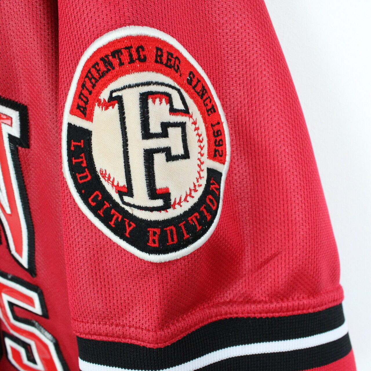 FUBU 90s Jersey Red | Large