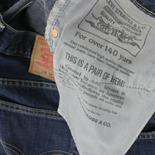 Load image into Gallery viewer, Mens LEVIS 535 Jeans Dark Blue | W33 L32
