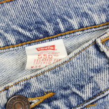 Load image into Gallery viewer, LEVIS 550 Jeans Light Blue | W34 L32
