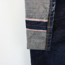 Load image into Gallery viewer, LEVIS 501 Redline Selvedge Jeans Dark Blue | W38 L30

