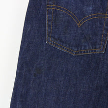 Load image into Gallery viewer, Mens LEVIS 590 Jeans Indigo | W33 L32
