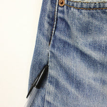 Load image into Gallery viewer, LEVIS 501 Jeans Mid Blue | W34 L32
