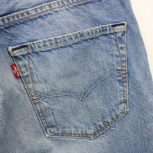 Load image into Gallery viewer, LEVIS 501 Jeans Light Blue | W34 L32
