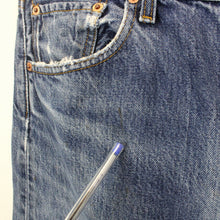 Load image into Gallery viewer, LEVIS 501 Jeans Mid Blue | W32 L30
