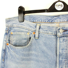 Load image into Gallery viewer, LEVIS 501 Jeans Light Blue | W36 L32
