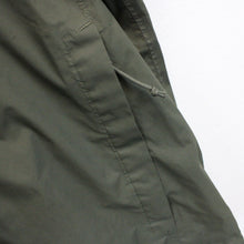 Load image into Gallery viewer, THE NORTH FACE Jacket Green | Small
