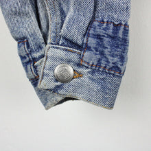 Load image into Gallery viewer, Womens 90s Denim Jacket Light Blue | Medium
