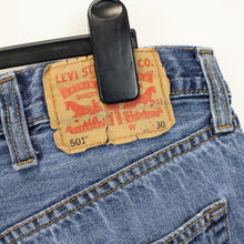 Load image into Gallery viewer, LEVIS 501 Jeans Mid Blue | W40 L30
