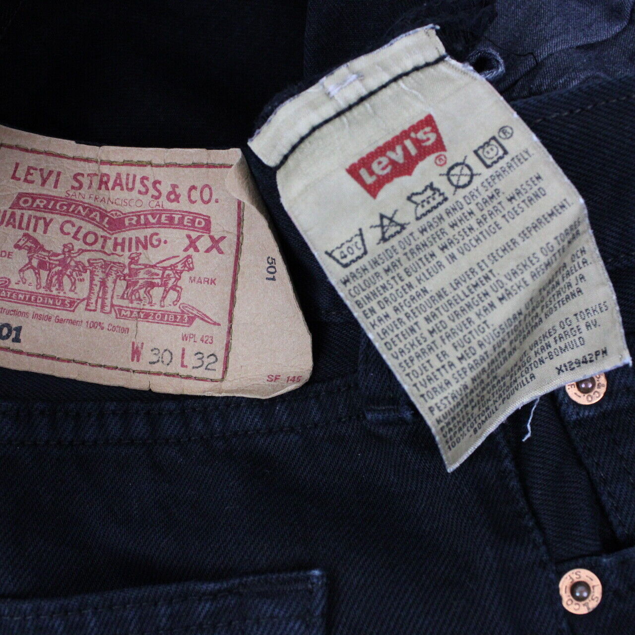 Mens LEVIS 501 Jeans Black | W29 L32