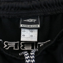 Load image into Gallery viewer, UMBRO 90s Joggers Black | Medium
