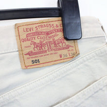 Load image into Gallery viewer, LEVIS 501 Jeans Beige | W36 L30
