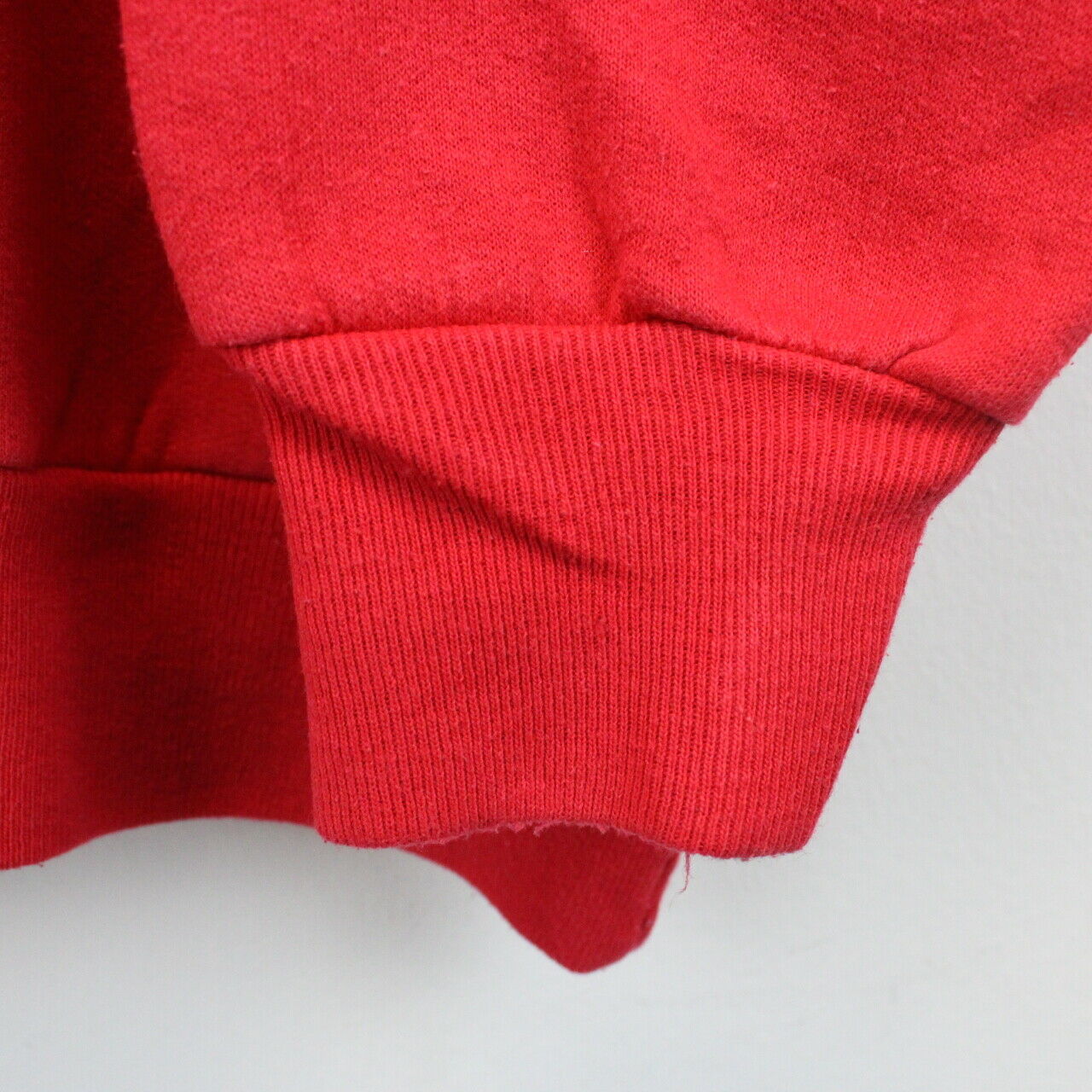 DISNEY 90s Sweatshirt Red | Medium
