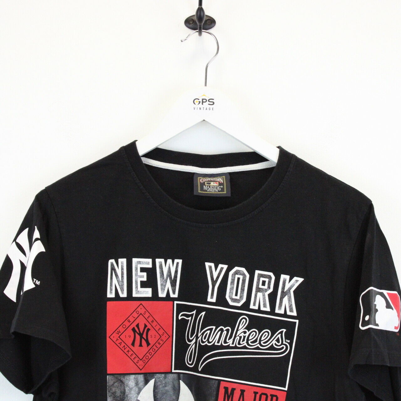 MAJESTIC New York YANKEES T-Shirt Black | Small