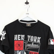 Load image into Gallery viewer, MAJESTIC New York YANKEES T-Shirt Black | Small
