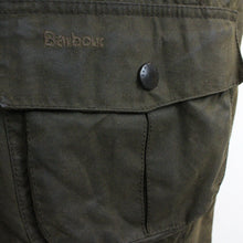 Load image into Gallery viewer, BARBOUR Waxed Jacket Green | Medium
