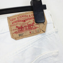 Load image into Gallery viewer, LEVIS 501 Jeans White | W31 L32
