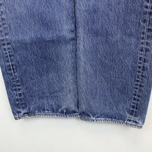 Load image into Gallery viewer, LEVIS 501 Jeans Mid Blue | W32 L30
