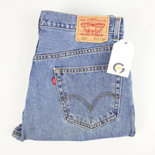 Load image into Gallery viewer, LEVIS 505 Jeans Mid Blue | W34 L36
