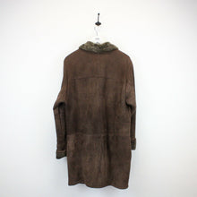 Load image into Gallery viewer, Womens 90s Shearling Coat Brown | Large

