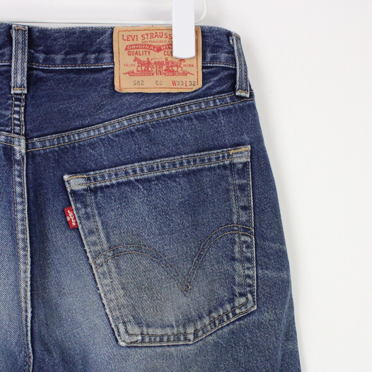 Mens LEVIS 582 Jeans Mid Blue | W33 L32