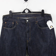 Load image into Gallery viewer, LEVIS 569 Jeans Dark Blue | W40 L32
