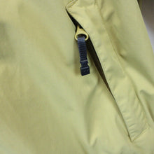 Load image into Gallery viewer, HELLY HANSEN 00s Jacket Beige | Large
