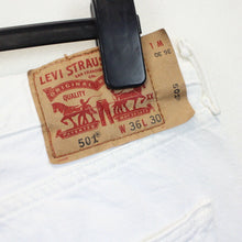 Load image into Gallery viewer, LEVIS 501 Jeans White | W36 L30
