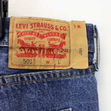 Load image into Gallery viewer, LEVIS 501 Jeans Blue | W48 L28
