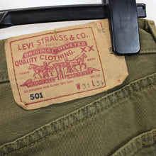 Load image into Gallery viewer, LEVIS 501 Jeans Green | W31 L32
