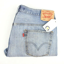 Load image into Gallery viewer, LEVIS 569 Jeans Mid Blue | W38 L28
