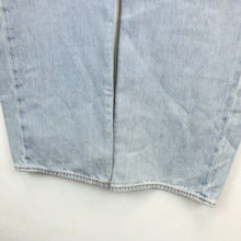 Load image into Gallery viewer, LEVIS 501 Jeans Light Blue | W38 L36
