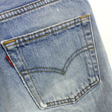 Load image into Gallery viewer, Womens LEVIS 501 Shorts Light Blue | W28

