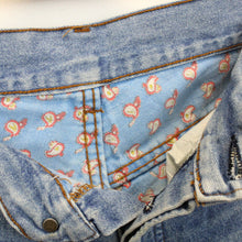 Load image into Gallery viewer, Womens LEVIS 501 Shorts Light Blue | W30
