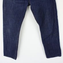 Load image into Gallery viewer, Mens LEVIS 590 Jeans Indigo | W33 L32

