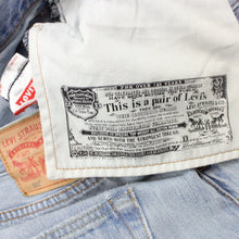 Load image into Gallery viewer, LEVIS 501 Jeans Light Blue | W38 L36

