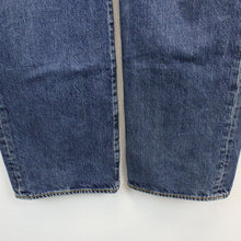 Load image into Gallery viewer, LEVIS 501 Jeans Mid Blue | W32 L32

