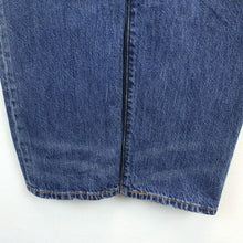 Load image into Gallery viewer, Womens LEVIS 501 Jeans Mid Blue | W31 L32
