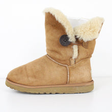 Load image into Gallery viewer, Womens UGG Boots Bailey Button Tan | UK 5
