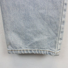 Load image into Gallery viewer, LEVIS 501 Jeans Light Blue | W31 L32
