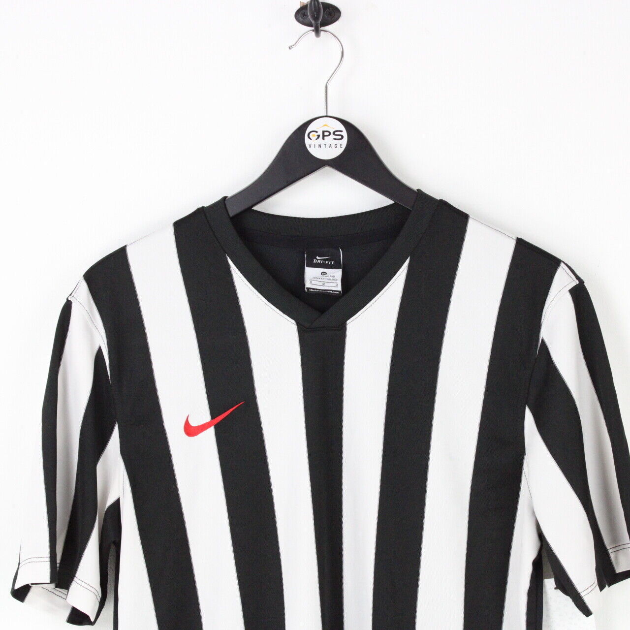 Mens NIKE 00s Referee T-Shirt White | Medium