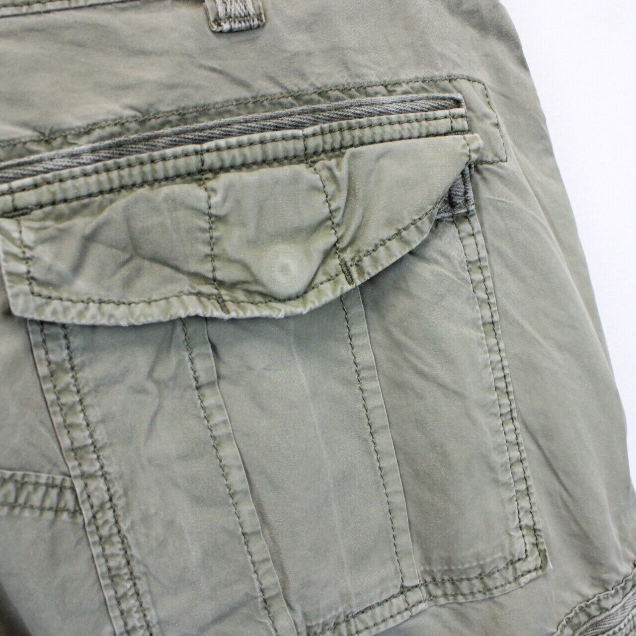 NAPAPIJRI Shorts Green | Medium