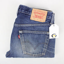 Load image into Gallery viewer, Mens LEVIS 582 Jeans Mid Blue | W33 L32
