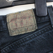 Load image into Gallery viewer, Womens LEVIS 501 Jeans Black | W26 L30
