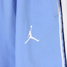 Load image into Gallery viewer, Mens JORDAN 00s North Carolina TAR HEELS Shorts Blue | Medium
