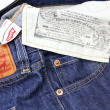 Load image into Gallery viewer, Womens LEVIS 501 Jeans Dark Blue | W28 L30
